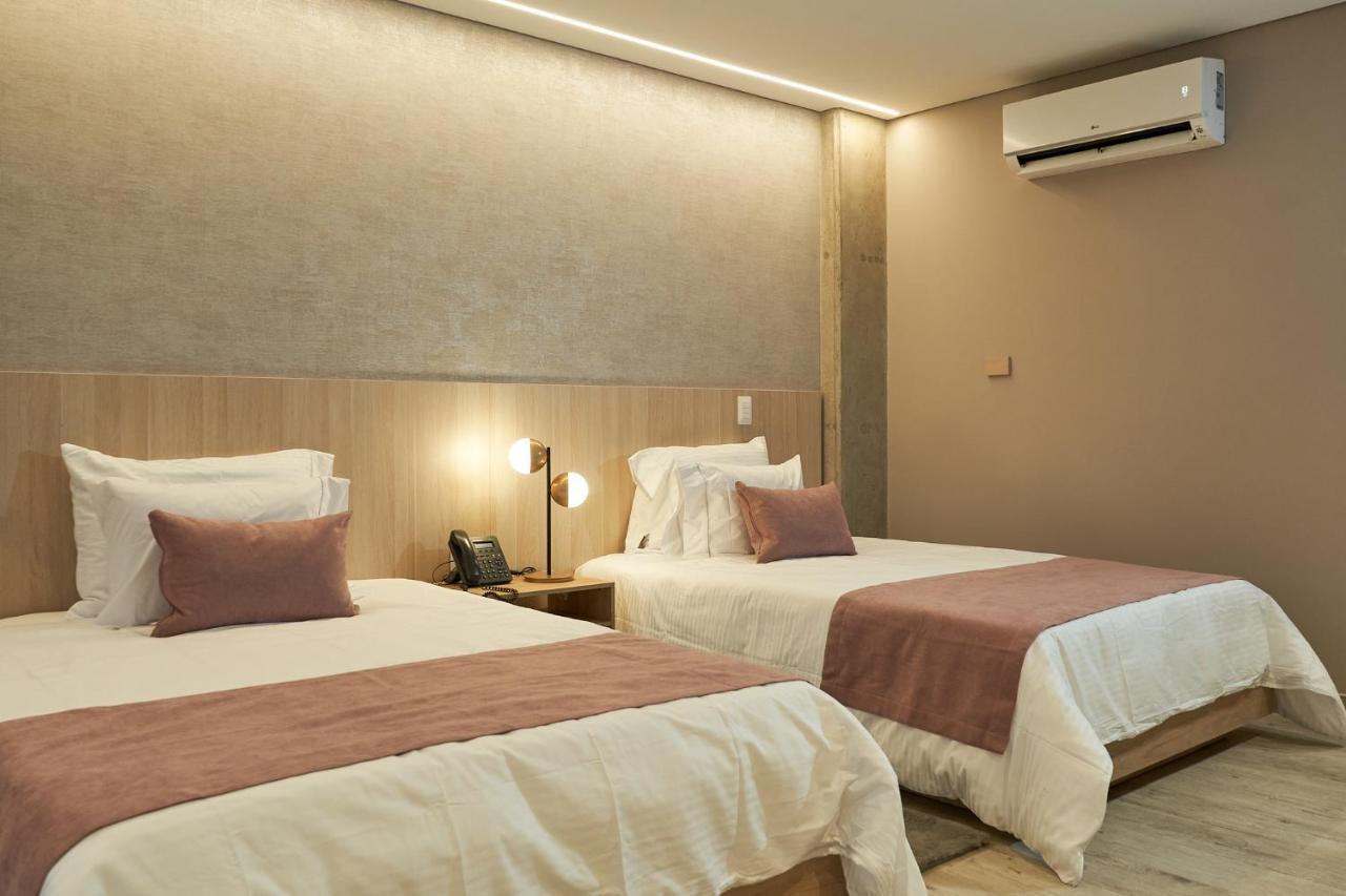 Eutopiq Hotel Medellin Bagian luar foto