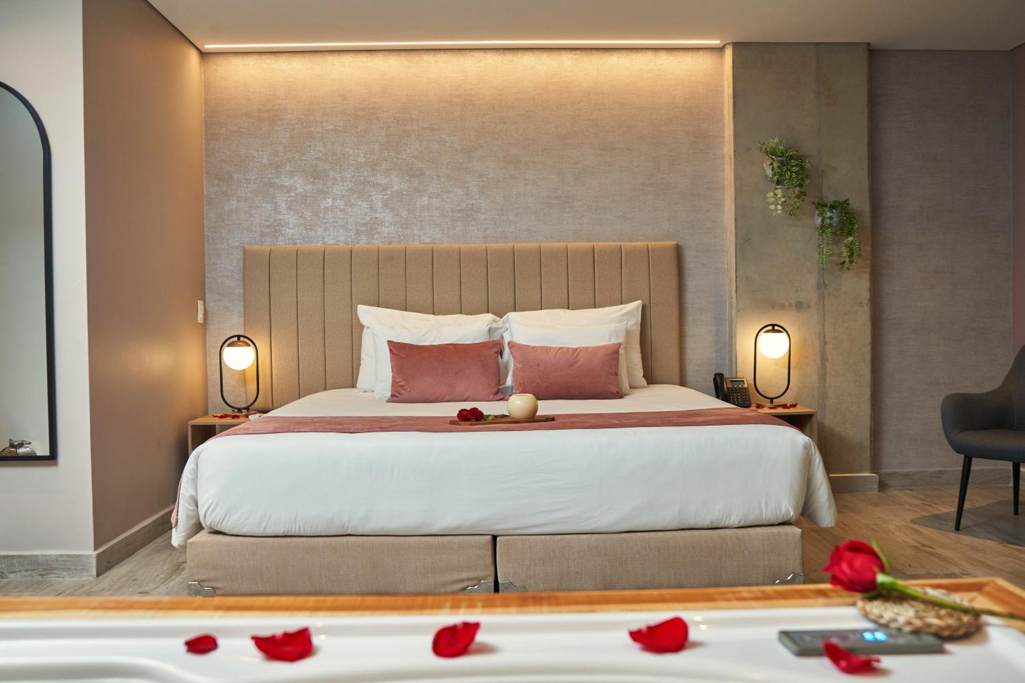 Eutopiq Hotel Medellin Bagian luar foto