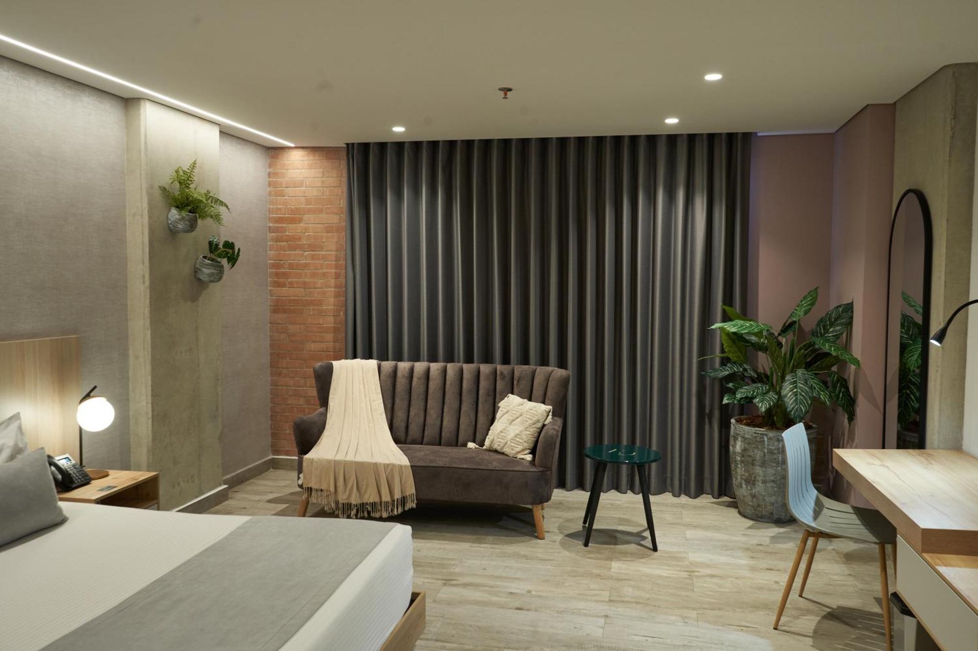 Eutopiq Hotel Medellin Bagian luar foto