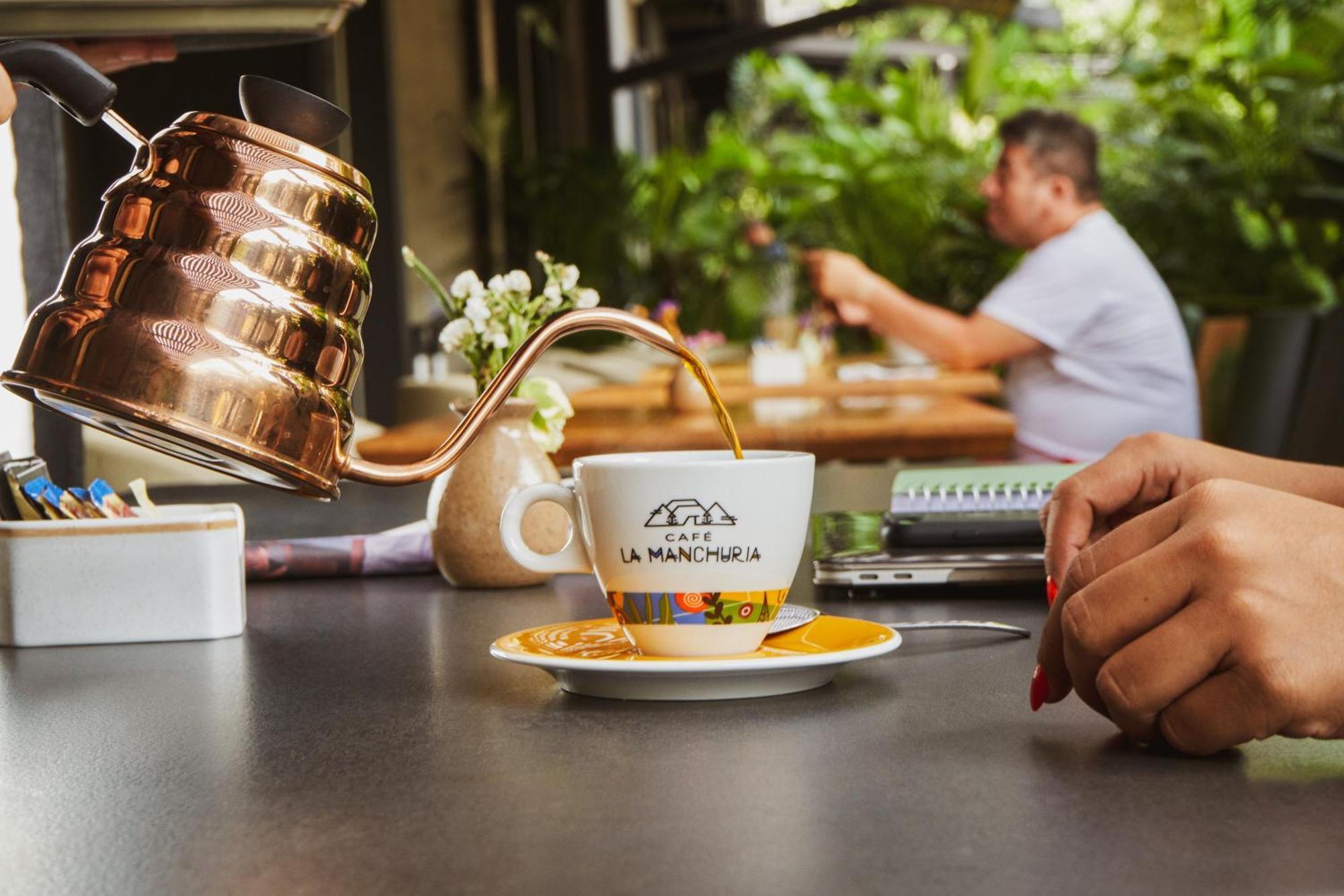 Eutopiq Hotel Medellin Bagian luar foto