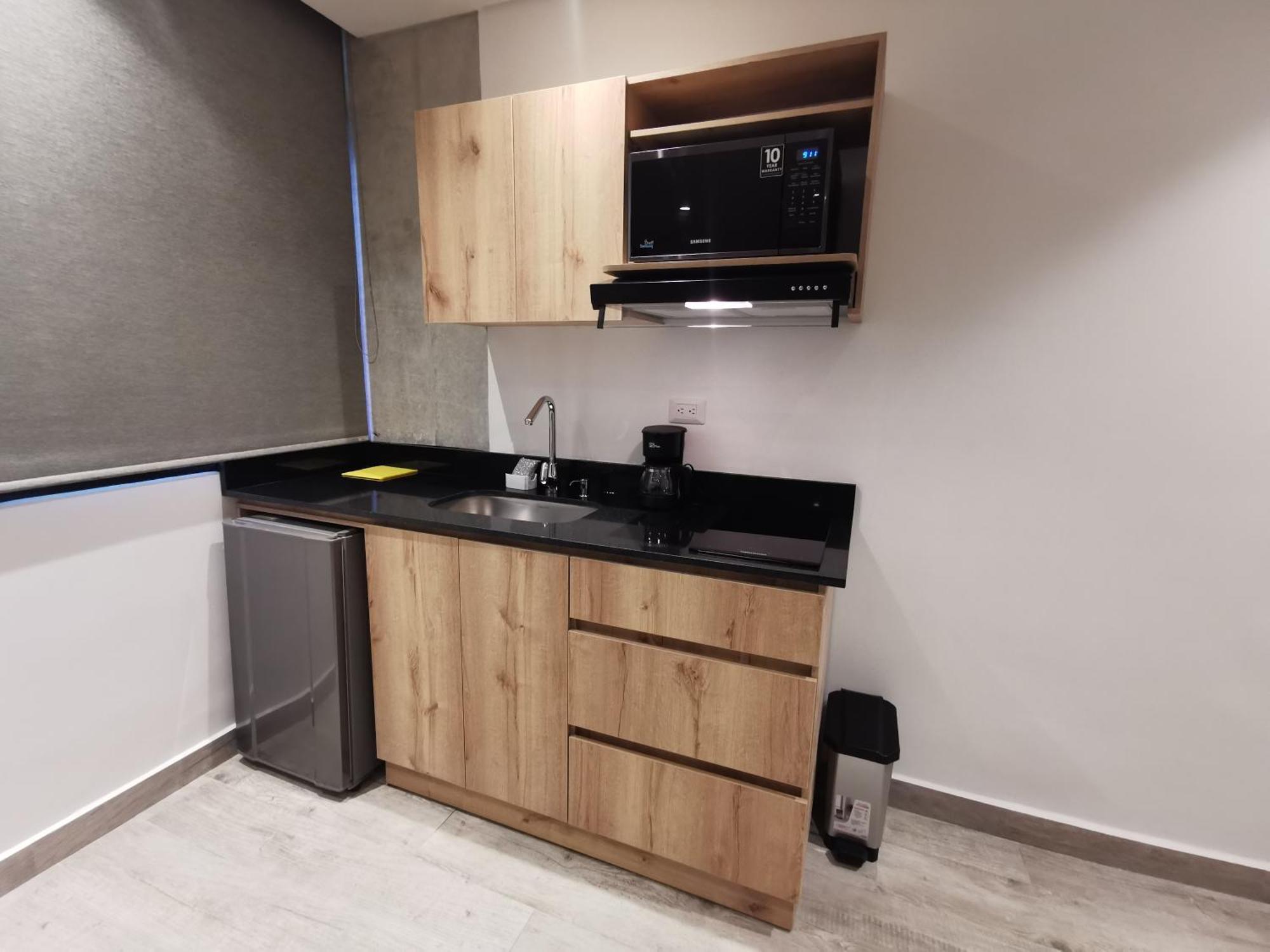 Eutopiq Hotel Medellin Bagian luar foto